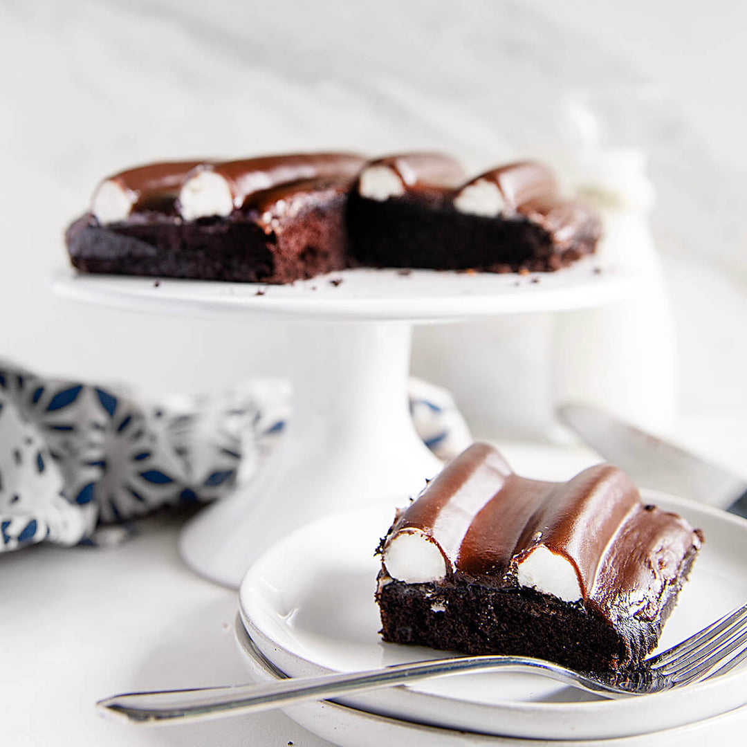 Chocolate Fudge Bumpy Cakes glamour shot