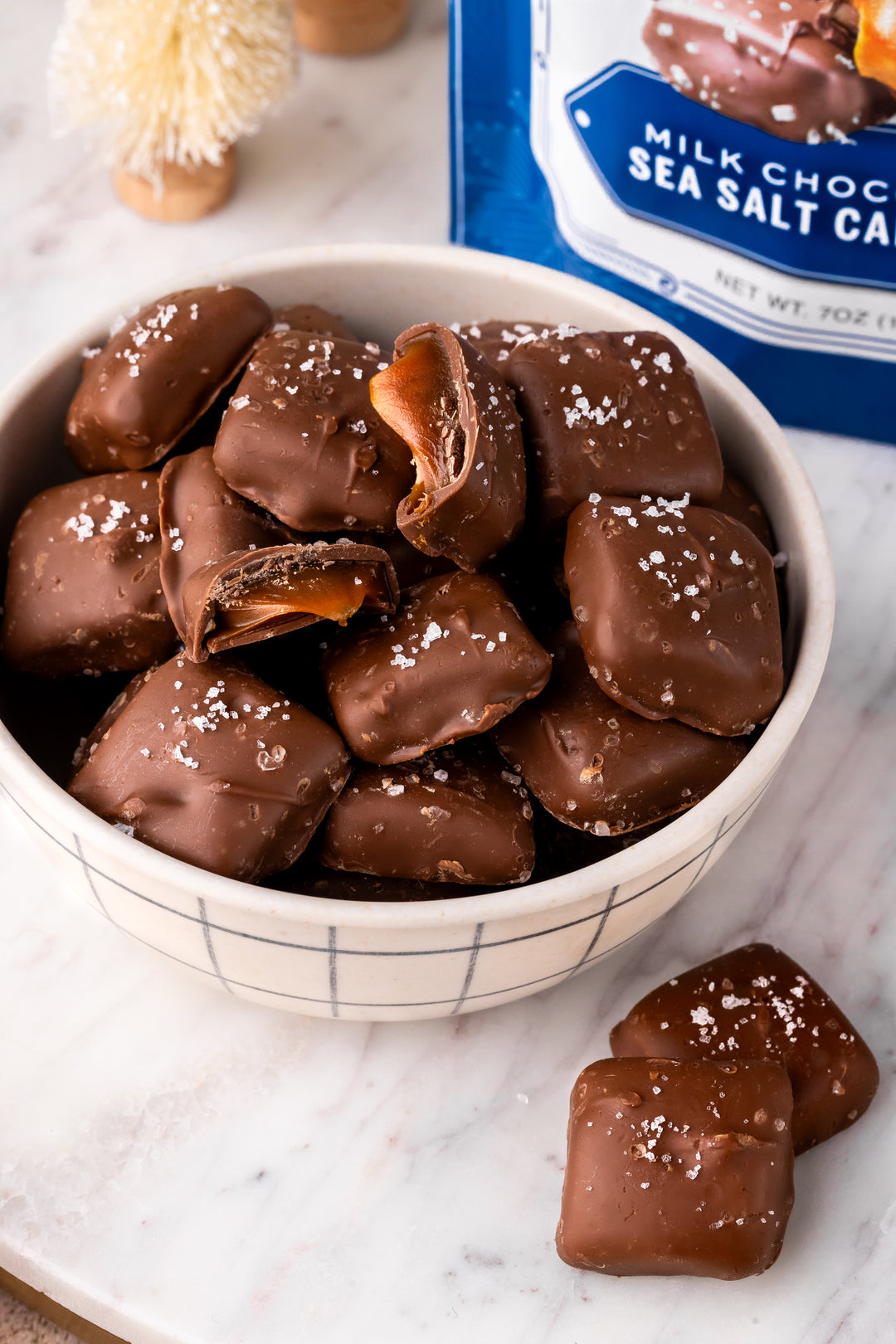 Milk Chocolate Sea Salt Caramel Holiday Tub